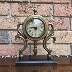 Horloge de bureau traditionnelle en laiton, design circulaire, mouvement mécanique, affichage par aiguilles, sonnerie horaire, sonnerie silencieuse - Product Image 6