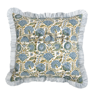 Funda de Almohada Decorativa de Lujo Hecha a Mano 100% Algodón con Estampado Floral Azul y Verde Ridhi, con Volantes y Adornos Florales, en Oferta - Product Image 1