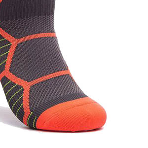 Chaussettes de sport pour hommes, respirantes, à compression, pour le basketball, le cyclisme, la gym, personnalisées OEM, de qualité supérieure, épaisses, super élastiques, chaussettes tube personnalisées - Product Image 6