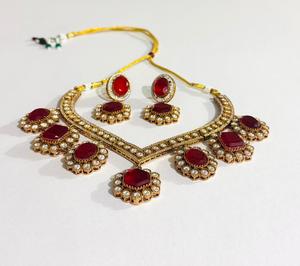 Conjunto de Collar Gargantilla con Gemas Dobles de Esmeralda Verde y Roja Vintage y Pendientes a Juego, Joyería Nupcial Real Chapada en Oro - Product Image 4