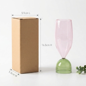 Verre à champagne sculptural moderne avec base sphérique unique pour les magasins d'articles ménagers, les détaillants de style de vie et les boutiques de design - Product Image 5