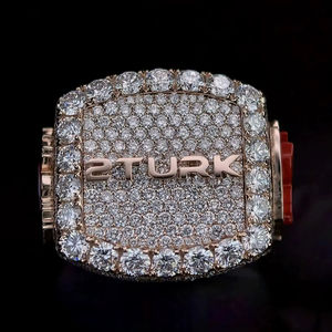 Anillo Hip Hop con Incrustaciones de Diamantes |   Plata de Ley 925 |   Diamante Moissanite VVS con Certificación GRA |   Anillo Unisex con Engaste de Puntas |   Joyería de Compromiso - Product Image 1