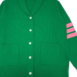 Crea tu Propio Cárdigan de Punto con Cuello en V de Alta Calidad Personalizado con el Logotipo de tu Hermandad/Fraternidad/Escuela/Universidad - Product Image 5
