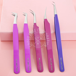 Pince à cils à pointe courbe en gros Pince à cils en acier inoxydable de haute qualité avec nouvelle pointe plus fine Isolation légère - Product Image 1