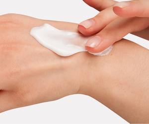 Crème pour les mains hydratante au collagène 3W CLINIC 100ml, authentique crème pour les mains coréenne K Beauty, raffermissante, élastique, nourrissante, soin de la peau - Product Image 2