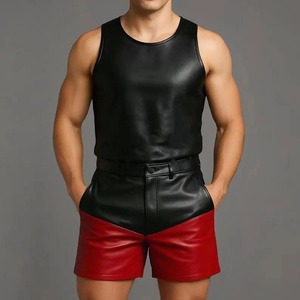 Shorts de motard en cuir noir et rouge pour homme - Coupe ajustée - Product Image 1