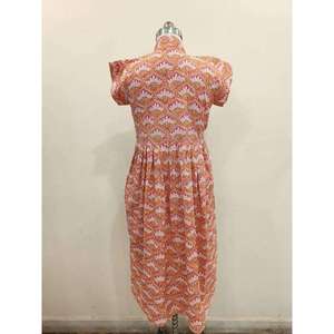 Robe longue en coton imprimé pour femme, manches courtes, imprimé artisanal, col en V, coupe ample naturelle, été - Product Image 3