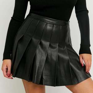 Women's Faux Leather Pleated Mini <b>Skirt</b> Solid Color Shiny Regular Waistline All Seasons Style - Product Image 4