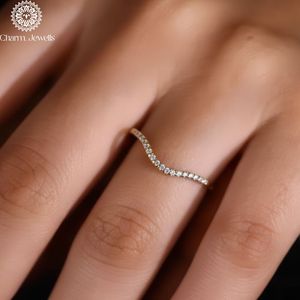 แหวนเพชรโมอิสซาไนต์ Charm_Jewells เงินแท้ 18K รับรองโดย IGI ดีไซน์แบบ Eternity Band ตัวเรือนแบบ Prong Setting ทรง Brilliant Cut แหวนหมั้นคลาสสิกสำหรับผู้หญิง - Product Image 4