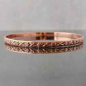 Bracelet Magnétique en Cuivre Pur pour Hommes et Femmes, Gravé Floral Artisanal, Aimants Thérapeutiques, Soulagement de la Douleur, Élégant - Product Image 1