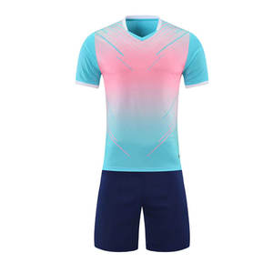 Uniforme de football personnalisé fabriqué au Pakistan, de bonne qualité, uniforme de football fabriqué au Pakistan pour équipe - Product Image 1