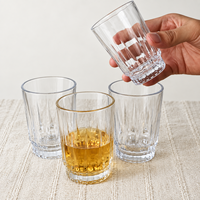 Vente directe d'usine, verres à whisky et à bière classiques en verre transparent de 90 ml, fabrication artisanale, design à fond épais, forme compacte, bord lisse, OEM