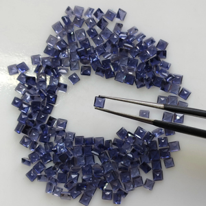 อิโอไลต์ธรรมชาติ 2.75 มม. ทรงสี่เหลี่ยมเจียระไนแบบ Step Cut คุณภาพดีที่สุด พลอยเม็ดเดี่ยวพร้อมเอฟเฟกต์ Pleochroic สำหรับทำเครื่องประดับ - Product Image 4