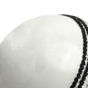 Pelota de Cricket Dura Hecha en Pakistán, Equipo Deportivo de Alta Calidad, Pieza Nueva, Pelota Dura Premium Cosida a Mano para Venta al Por Mayor - Product Image 5