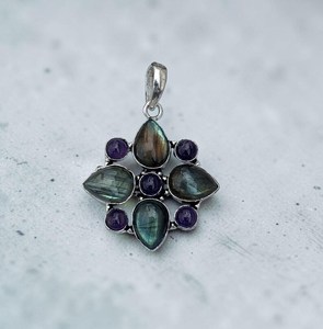 Pendentif Fait Main en Labradorite et Améthyste, Argent Sterling 925, Bijoux de Créateur, Cadeau de Fiançailles Vintage, NIKHIL GEMS, Troisième Partie - Product Image 6