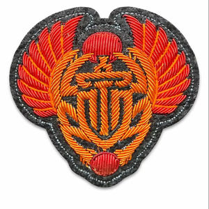 Patch brodé à la main en fil métallique 3D de luxe sur mesure, résistant à l'eau, respectueux de l'environnement, base en feutre de qualité supérieure - Product Image 2