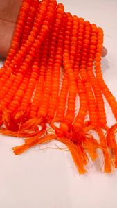 Perles en pierre de calcédoine orange naturelle, simples, 8 mm, vendues par brin de 8 pouces - Product Image 4