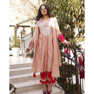 Ensemble haut-pantalon et dupatta en mousseline de soie fait main, coupe trapèze, pour soirée, avec broderie de fils et de miroirs véritables, taille XL - Product Image 3
