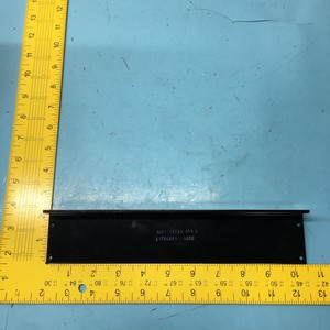 AMAT 0021-13226 FLANGE, SOPORTE SUPERIOR PARA CARDA - Equipo y piezas de semiconductores de confianza de Trusted Global Legacy - Product Image 2