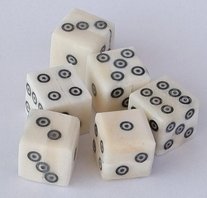 Dado Ecológico Personalizado Bone D6 de 14 mm con Forma de Dibujo Animado y Diseño de Ángulo Recto para Reuniones Familiares/Juegos de Fiesta - Product Image 6