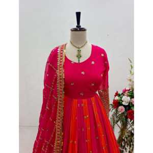 Robes de soirée de créateur Robe de soirée élégante avec pendentif et belle Dupatta - Product Image 3