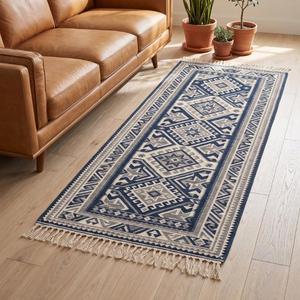 Tapis de couloir Kilim en laine tissé à la main tendance - Tapis de sol tribal géométrique bleu-gris à motifs losanges avec franges, style bohème - Product Image 4