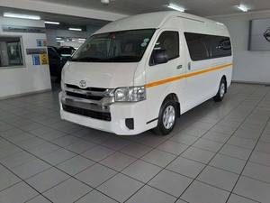 Toyota Quantum Hiace 2.5 D-4D de 14 plazas, usada, año 2021 - Product Image 1
