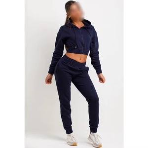 Ensemble de survêtement pour femme en coton, coupe ajustée, avec haut court et pantalon, style décontracté pour le jogging, vente en gros - Product Image 6