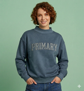 Ensemble deux pièces short et haut à col roulé oversize pour femme, coupe décontractée à épaules tombantes, finition intérieure douce, streetwear hiver au-dessus du genou pour le quotidien - Product Image 1