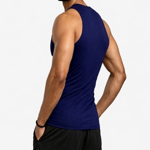 Débardeur de sport uni personnalisé à séchage rapide pour homme, confortable, brodé, idéal pour l'entraînement en salle de sport - Product Image 2