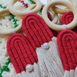 Anillo de servilleta de macramé con temática navideña para invitados, accesorio decorativo para la mesa de Nochebuena y regalo festivo. - Product Image 5