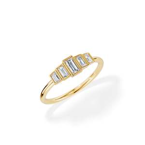 Anillo de compromiso de oro de 14k para mujer con diamante talla esmeralda y engaste de canal estilo floral - Product Image 3
