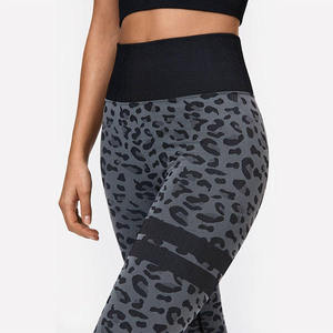 Leggings pour femmes à taille haute, longueur intégrale, couleur unie, séchage rapide, sans couture, poche invisible, extensibles, respirants, tricotés en spandex et polyester - Product Image 6
