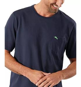 เสื้อยืดคอกลมแขนสั้นลายท้องฟ้าบาหลีสำหรับผู้ชาย | Tommy Bahama - Product Image 2