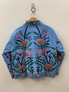 Abrigo de Invierno Bohemio, Chaqueta de Terciopelo Bordada con Flores Suzani, Cortavientos, Tejida, de Algodón, Bordada con Flores Suzani - Product Image 3