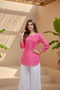 Tunique courte élégante rose en coton pour femme, style Kurti, avec broderie Aari, en coton Chanderi, longueur classique, col rond, manches trois quarts, prête à porter - Product Image 2