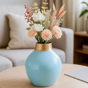 Vase floral en métal au design traditionnel et au forme artistique pour une ambiance élégante à la maison et une composition décorative distinctive - Product Image 6