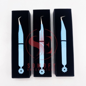 Pinzas de pestañas de acero inoxidable de 45 grados, muestra gratis, herramienta de belleza ligera para extensión de pestañas, logotipo personalizado sostenible - Product Image 1