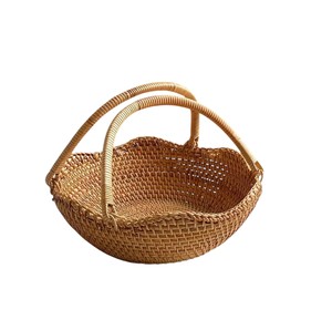 Panier en rotin tissé à la main, durable, style vintage, avec deux poignées, pour la cuisine, les pique-niques et la décoration de la maison - Product Image 1