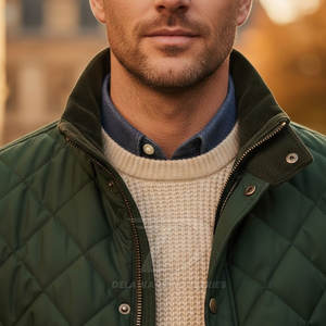 Vestes matelassées élégantes pour hommes, construction rembourrée chaude, conçues pour la saison hivernale et la mode streetwear. - Product Image 6