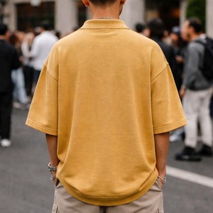 เสื้อโปโลโอเวอร์ไซส์ผู้ชายแบบกำหนดเอง สีเหลืองมัสตาร์ด ผ้าฝ้าย ทรงหลวม สตรีทแวร์ลำลอง เสื้อยืดแขนสั้น - Product Image 5