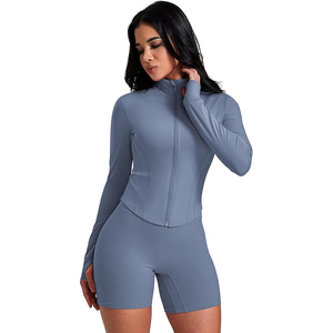 Veste de yoga en nylon à col montant et fermeture éclair intégrale pour femme, respirante, coupe ajustée, col haut, manches longues, extensible dans quatre directions, logo frontal - Product Image 4