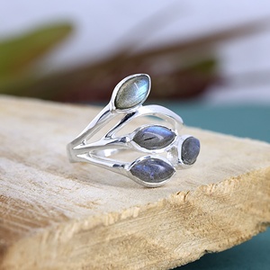 Anillo de Labradorita Natural con Forma de Marquesa y Ramas de Hojas con Múltiples Piedras para Mujer, Hecho a Mano en Plata de Ley 925 - Product Image 6