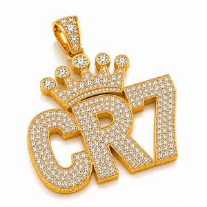 Pendentif initial de luxe pour joueur de football, en or jaune 18 carats, avec diamant de laboratoire et lettre couronnée, vente en gros - Product Image 3