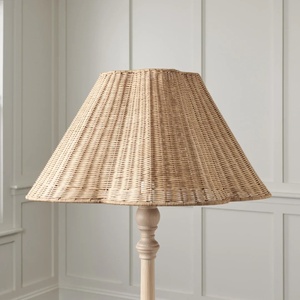 Lampe en rotin de qualité supérieure, forme ondulée, artisanat tissé, design rustique, couvercle personnalisé, directement de l'usine - Product Image 3