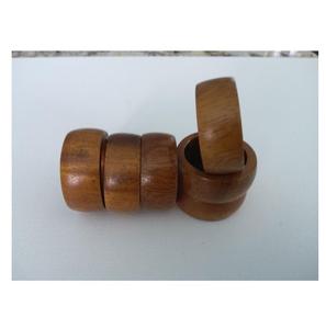 Anillo para Servilletas de Madera de Acacia Blanca Hecho a Mano y Certificado - Estilo Americano Moderno para Fiestas, Cenas, Aniversarios y Cumpleaños - Product Image 1