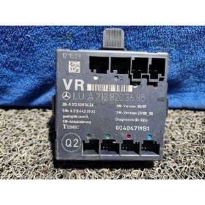 Módulo de Control de Puerta Delantera Derecha Clase E Usado OEM A2128203685 - Product Image 1
