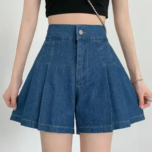 Short en jean bleu clair taille haute avec design plissé, coupe ample, style décontracté d'été - Product Image 5