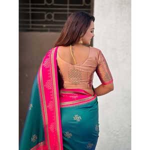 Elite Weaves Green Soft <b>Silk</b> Traditional Zari Contrast Woven Saree Elegant Scarf and <b>Shawl</b> 650g - Product Image 3