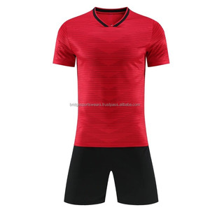 Maillot de football personnalisé unisexe à manches courtes en polyester respirant et léger - Product Image 5